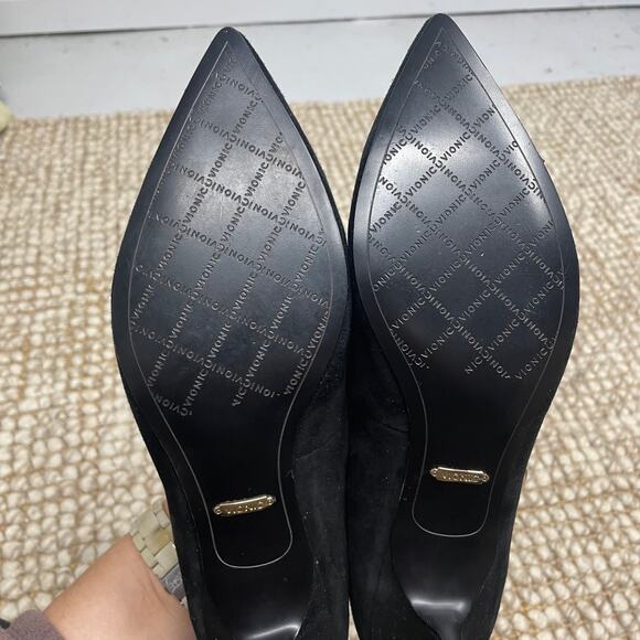 Vionic Josie Black Suede Kitten Heels SZ 8.5 Classic Low Pumps Office Work EUC - Picture 4 of 7